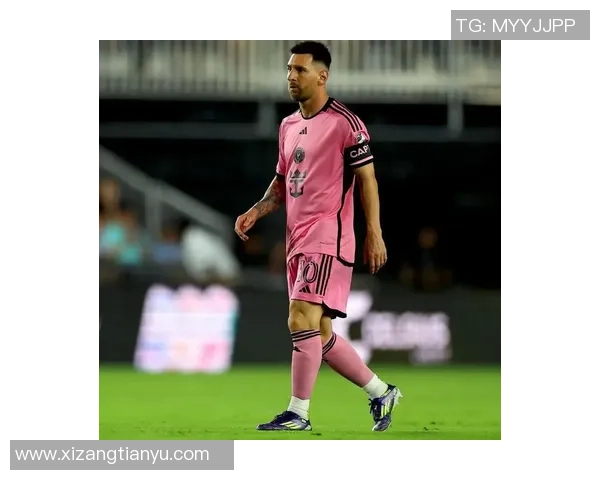 足球球星鞋子破损后如何应对并保证比赛表现的最佳方案